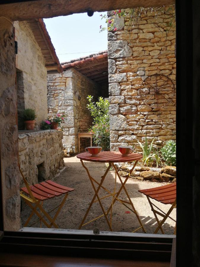 Traditional Stone Cottage Condac Buitenkant foto